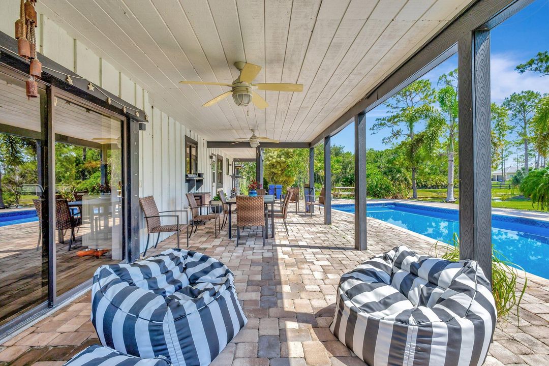 Под контрактом: $9,000 (5 спален, 3 ванн, 3329 Квадратных фут)