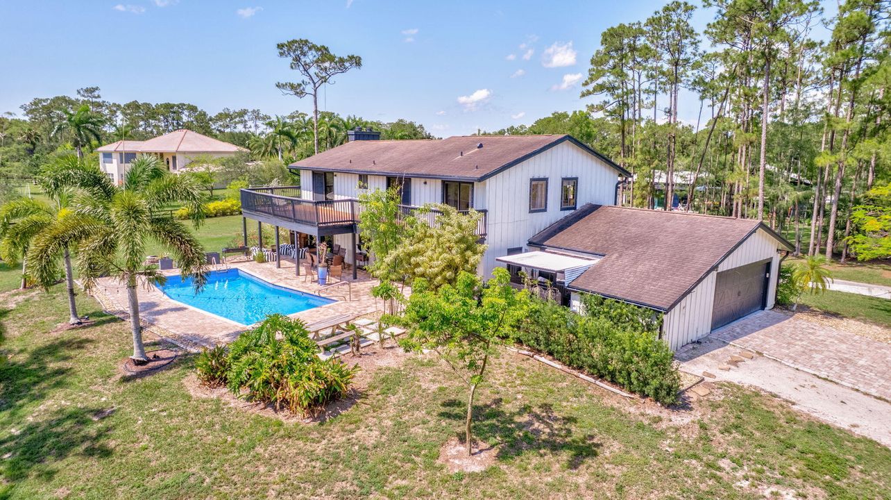 Под контрактом: $9,000 (5 спален, 3 ванн, 3329 Квадратных фут)