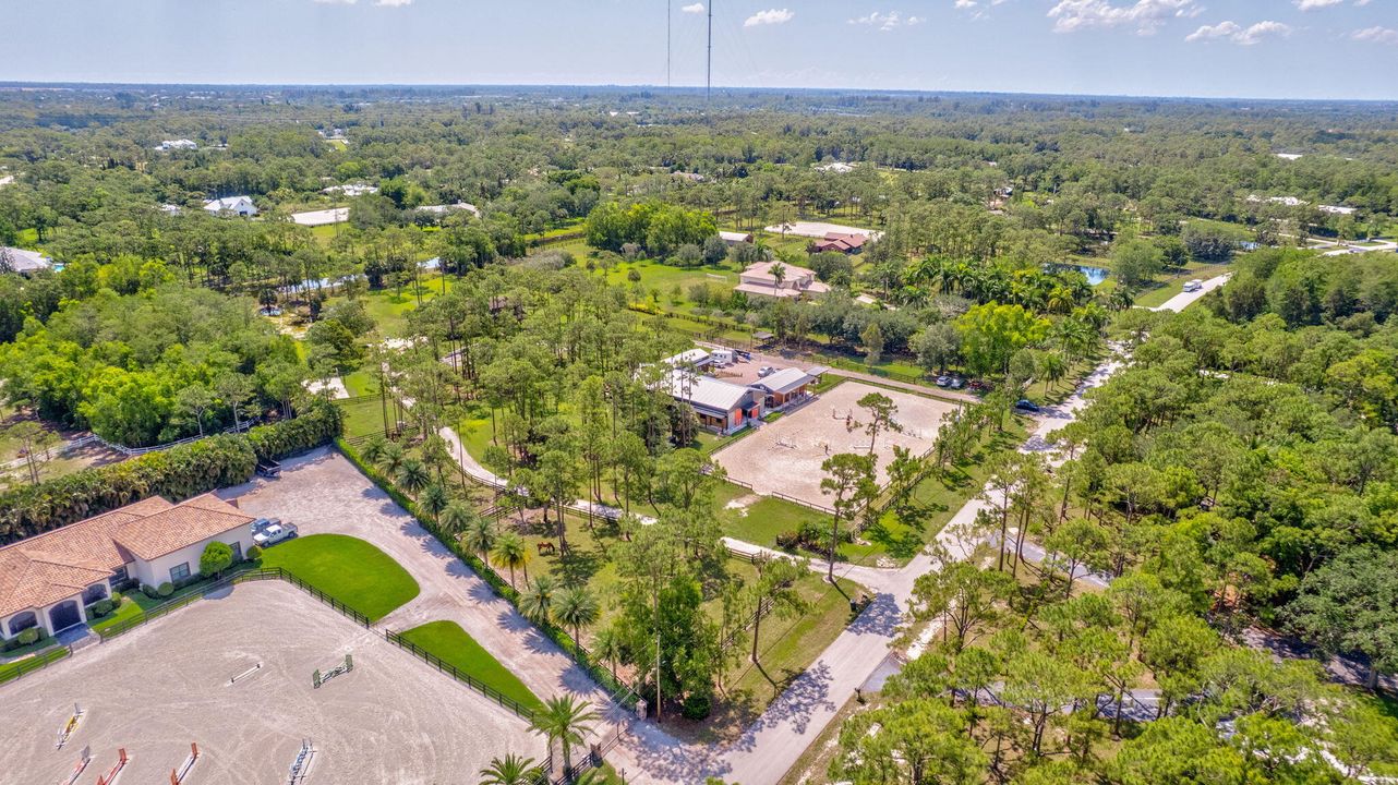 Под контрактом: $9,000 (5 спален, 3 ванн, 3329 Квадратных фут)