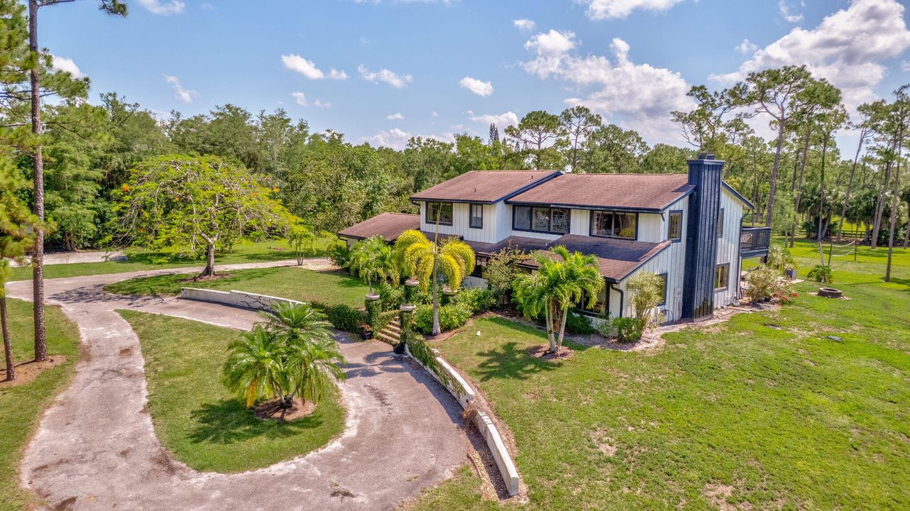 Под контрактом: $9,000 (5 спален, 3 ванн, 3329 Квадратных фут)