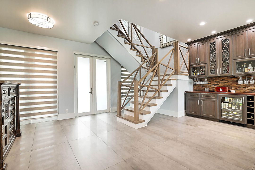 Active With Contract: $2,525,000 (5 beds, 4 baths, 4707 Square Feet)