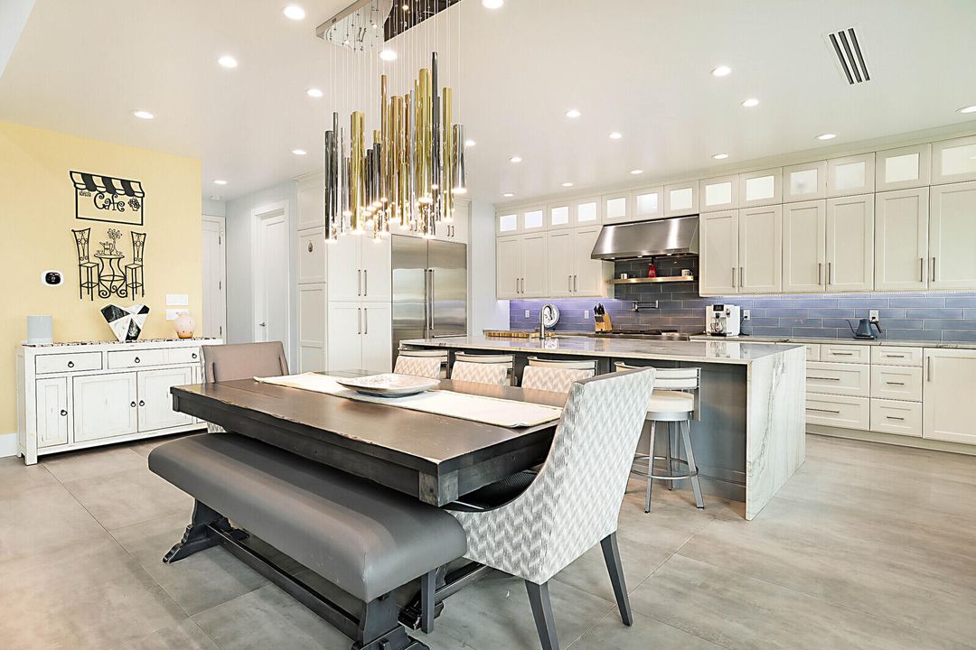 Active With Contract: $2,525,000 (5 beds, 4 baths, 4707 Square Feet)