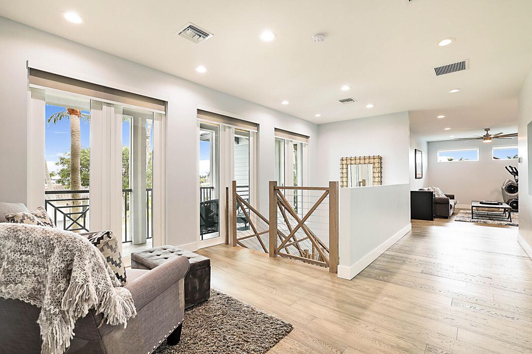 Active With Contract: $2,525,000 (5 beds, 4 baths, 4707 Square Feet)