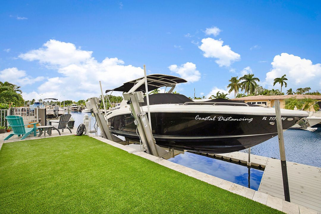 Active With Contract: $2,525,000 (5 beds, 4 baths, 4707 Square Feet)