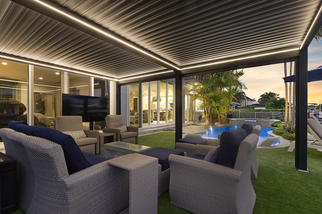 Active With Contract: $2,525,000 (5 beds, 4 baths, 4707 Square Feet)