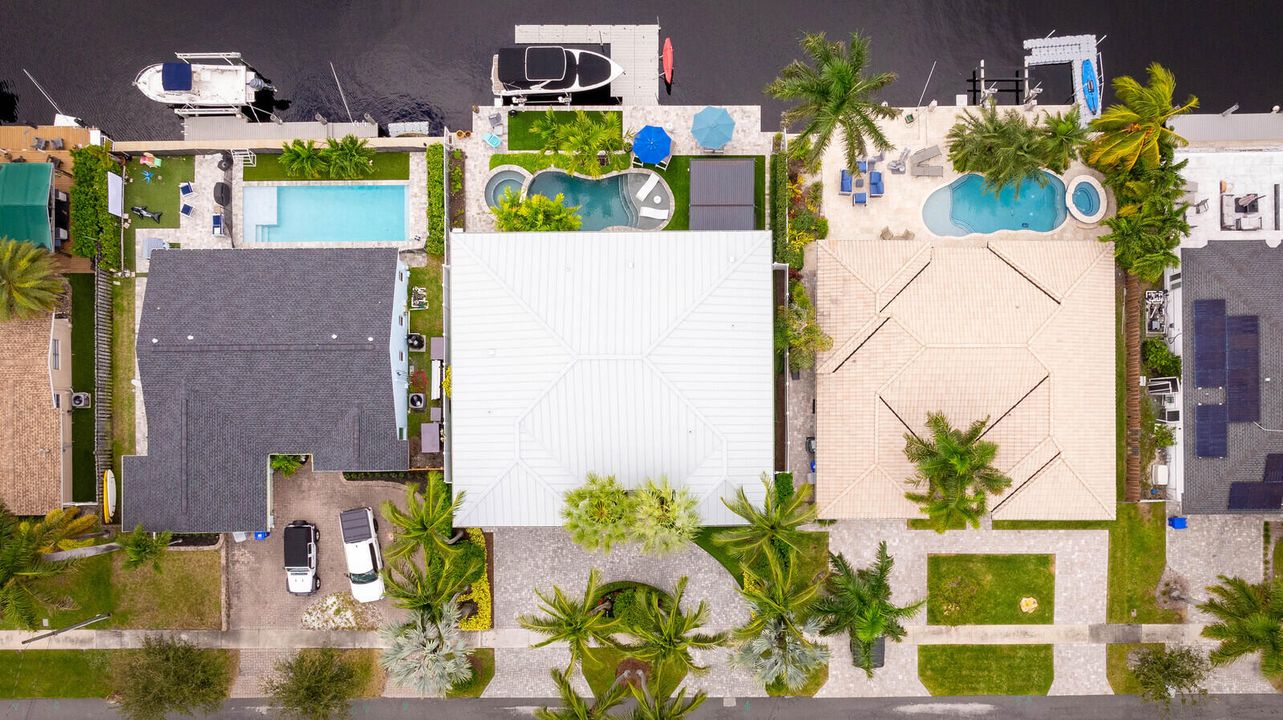 Active With Contract: $2,525,000 (5 beds, 4 baths, 4707 Square Feet)