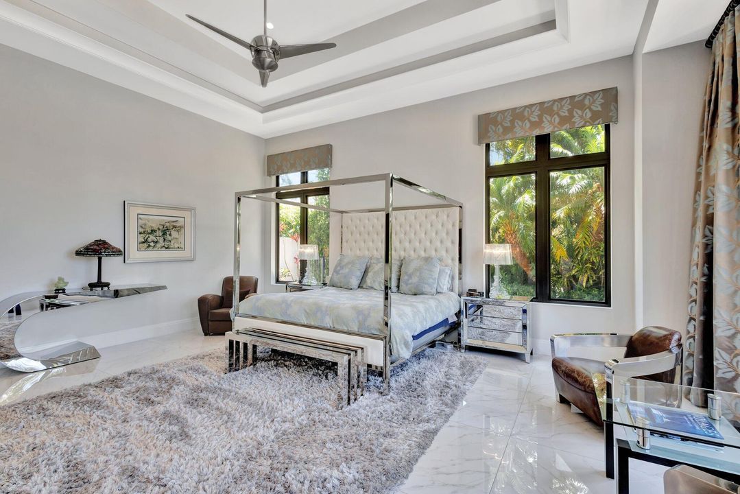 На продажу: $9,800,000 (4 спален, 4 ванн, 5039 Квадратных фут)