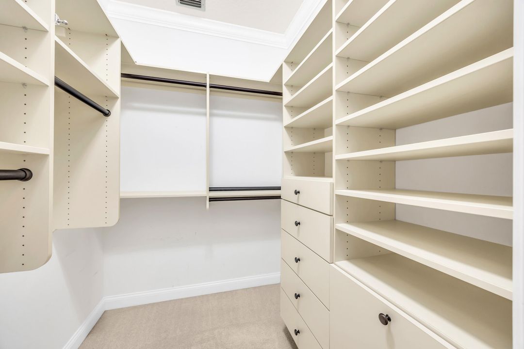 Active With Contract: $895,000 (5 beds, 4 baths, 3446 Square Feet)