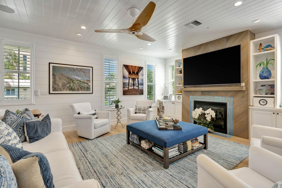 В аренду: $25,000 (3 спален, 3 ванн, 3585 Квадратных фут)