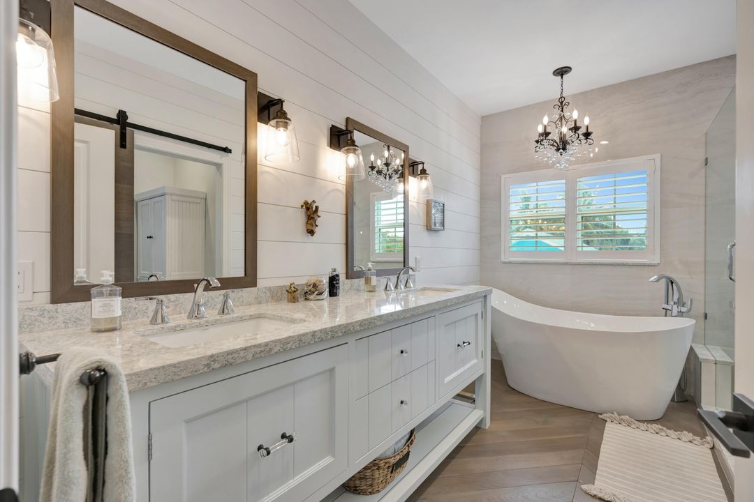 В аренду: $25,000 (3 спален, 3 ванн, 3585 Квадратных фут)