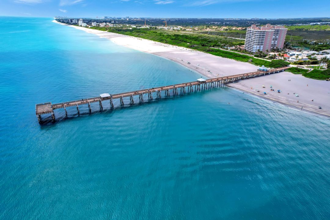 В аренду: $25,000 (3 спален, 3 ванн, 3585 Квадратных фут)