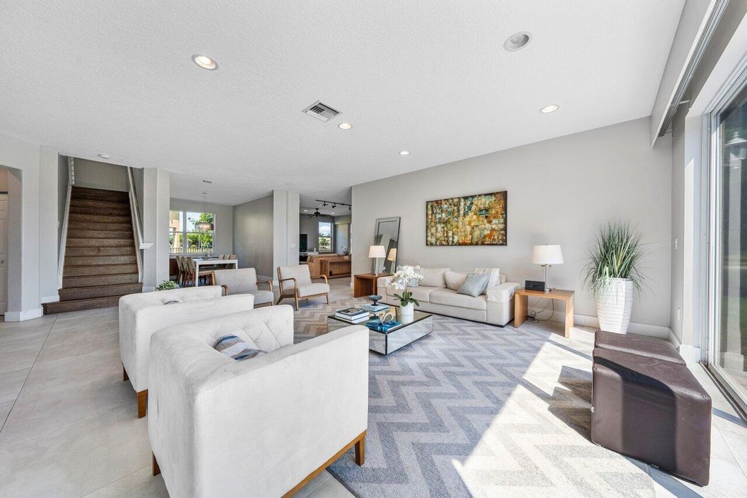 Active With Contract: $839,999 (6 beds, 3 baths, 3662 Square Feet)