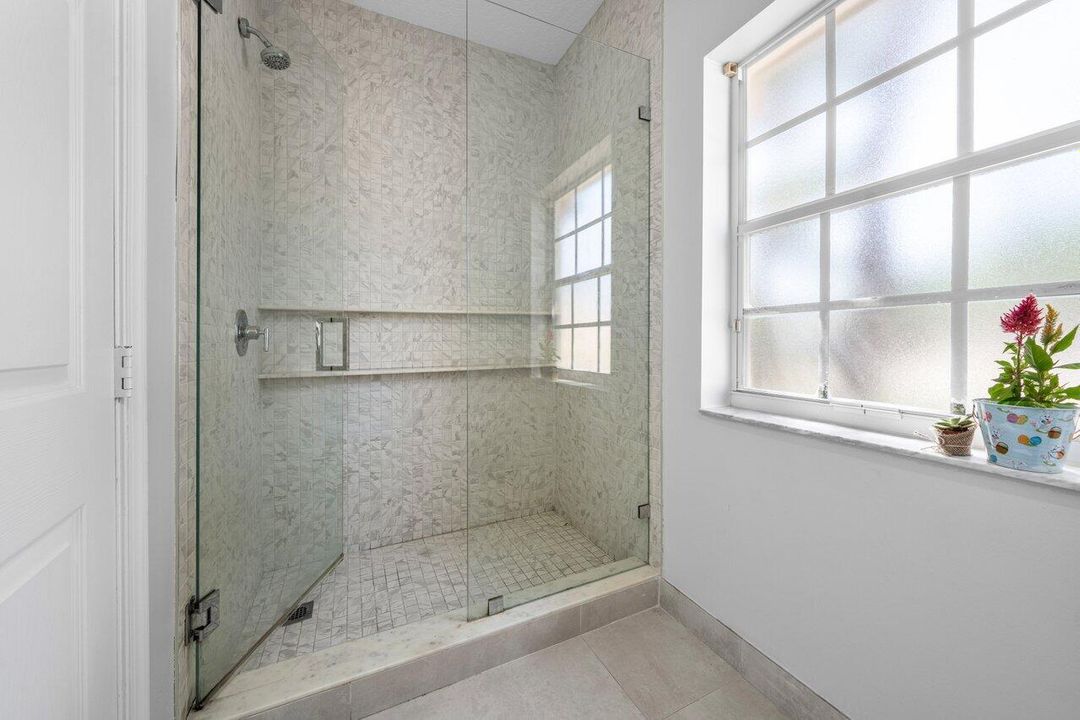 Active With Contract: $839,999 (6 beds, 3 baths, 3662 Square Feet)