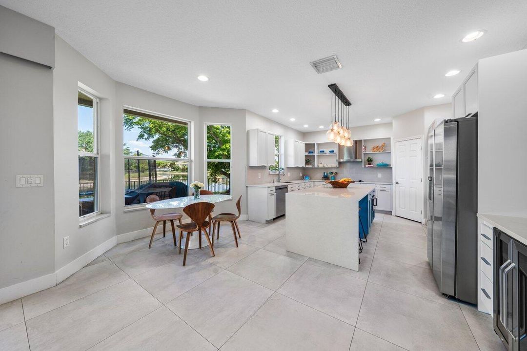 Active With Contract: $839,999 (6 beds, 3 baths, 3662 Square Feet)