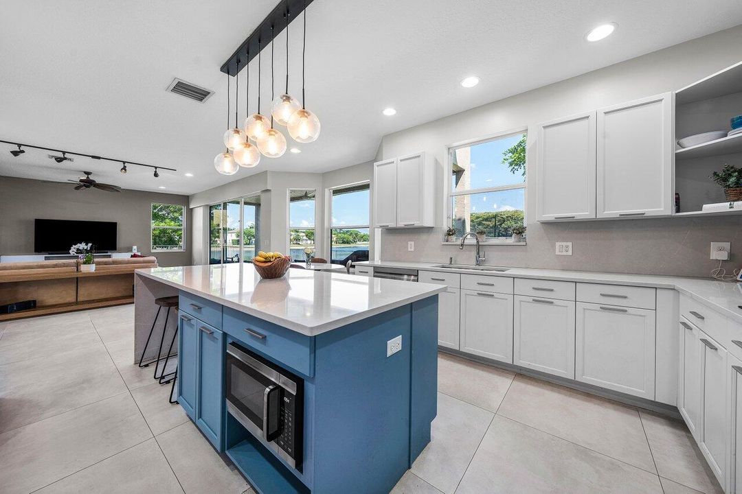 Active With Contract: $839,999 (6 beds, 3 baths, 3662 Square Feet)