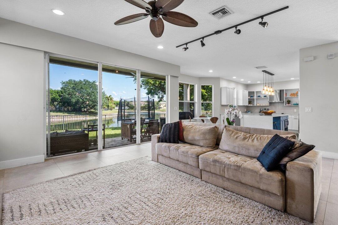 Active With Contract: $839,999 (6 beds, 3 baths, 3662 Square Feet)