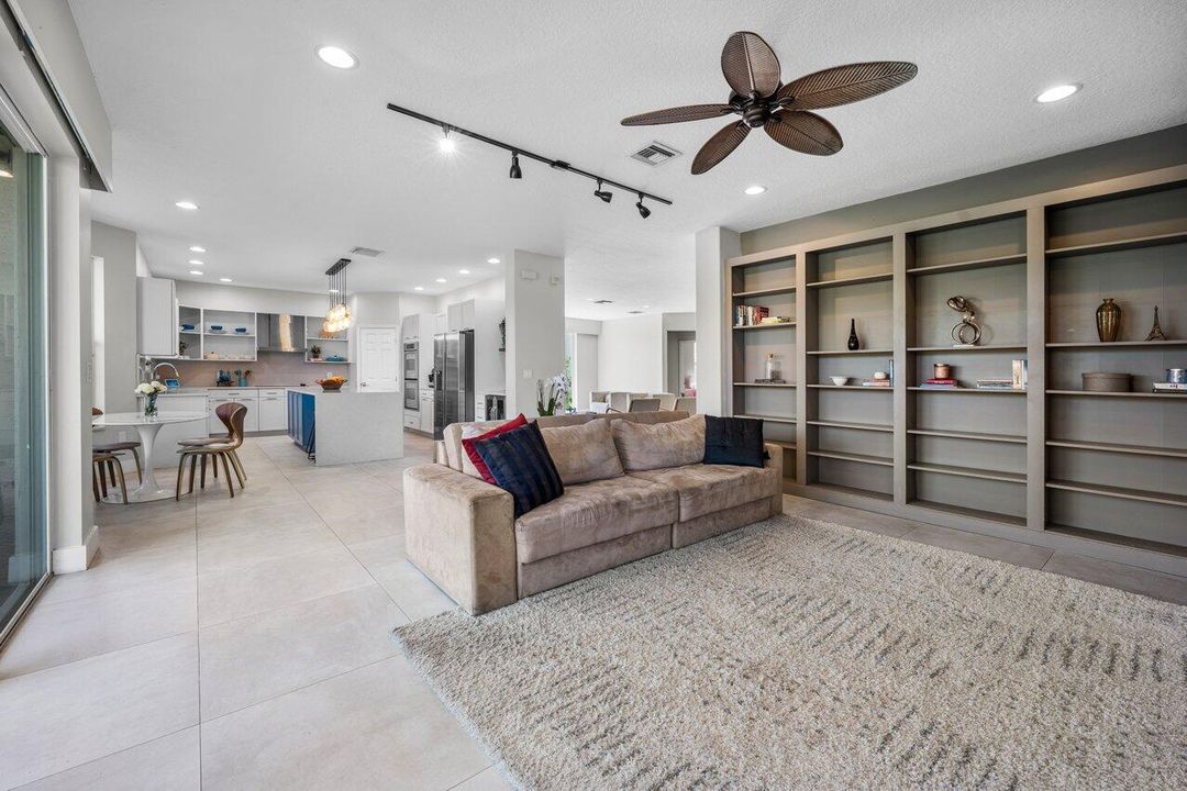 Active With Contract: $839,999 (6 beds, 3 baths, 3662 Square Feet)