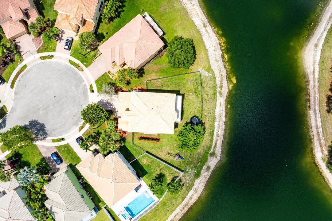 Active With Contract: $839,999 (6 beds, 3 baths, 3662 Square Feet)