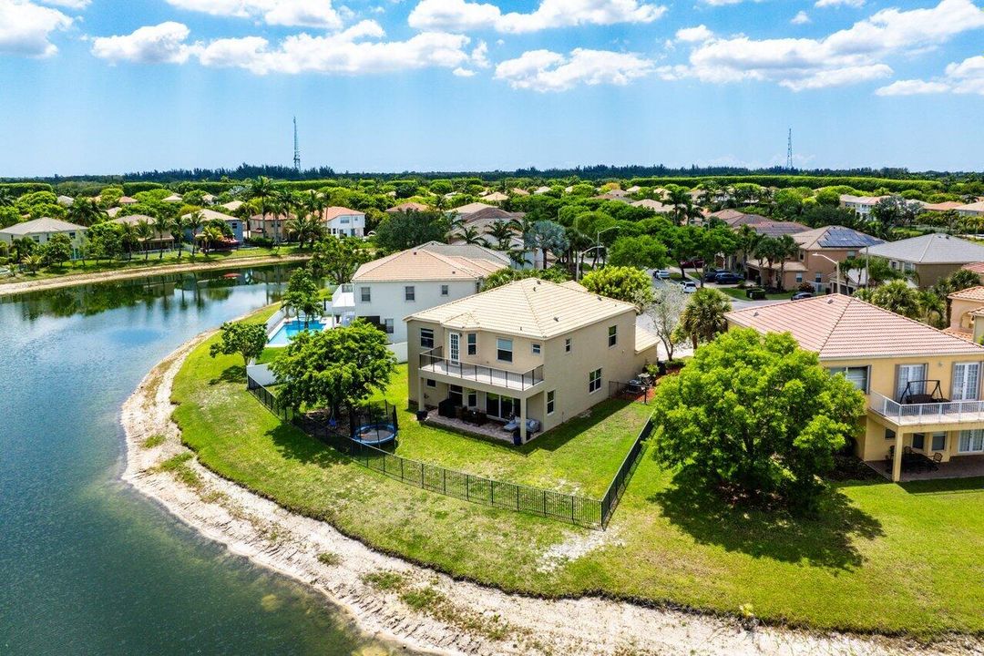 Active With Contract: $839,999 (6 beds, 3 baths, 3662 Square Feet)