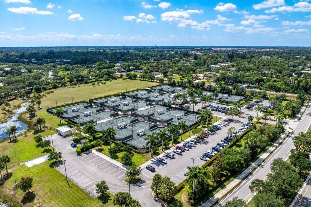 Active With Contract: $839,999 (6 beds, 3 baths, 3662 Square Feet)