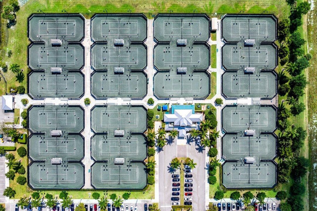 Active With Contract: $839,999 (6 beds, 3 baths, 3662 Square Feet)