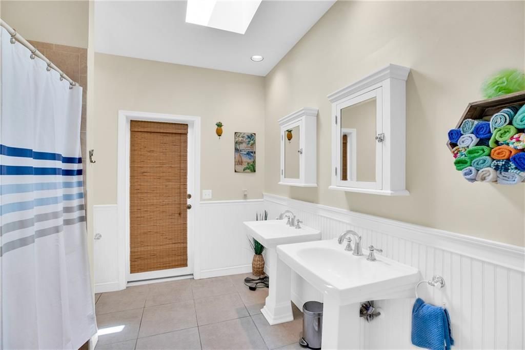 Active With Contract: $825,000 (4 beds, 2 baths, 3590 Square Feet)