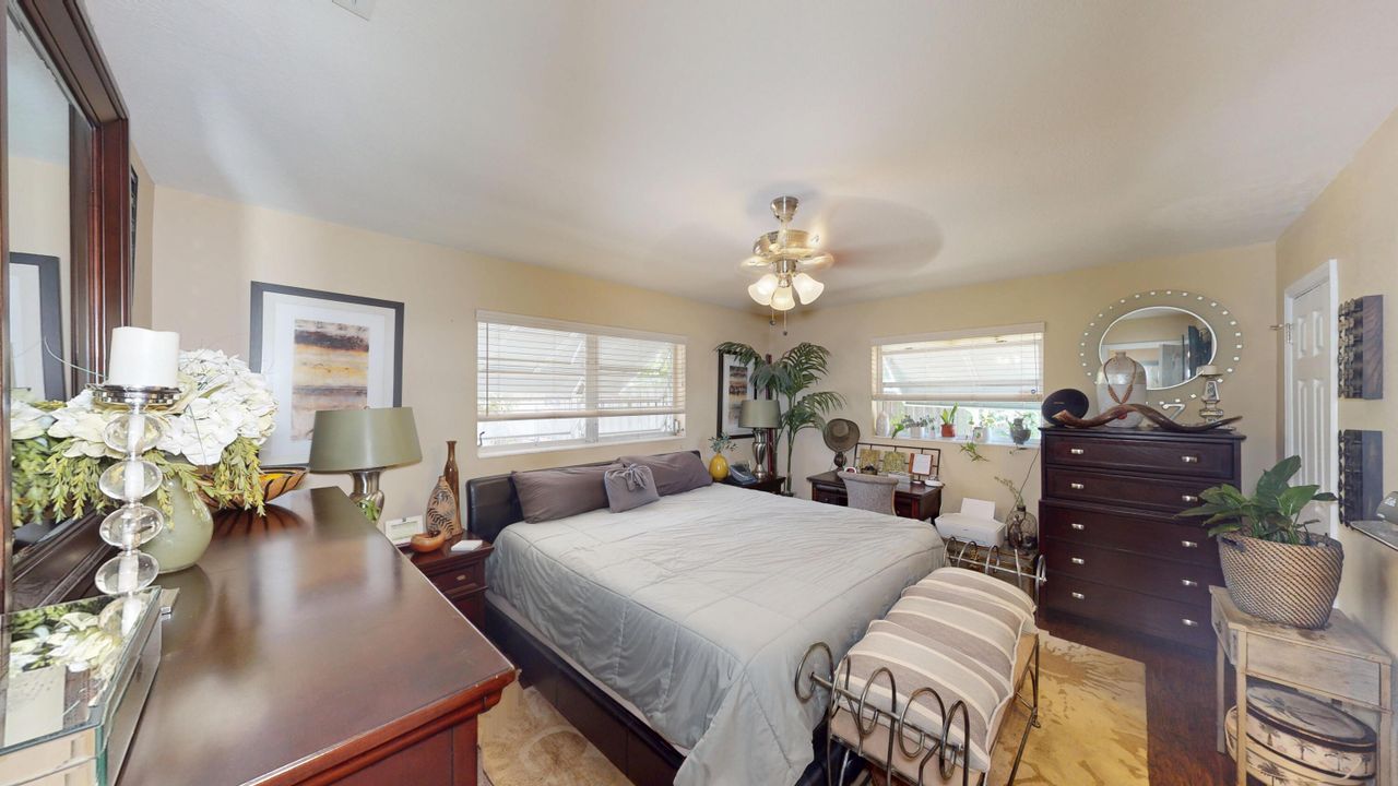 Activo con contrato: $535,000 (3 camas, 2 baños, 1804 Pies cuadrados)