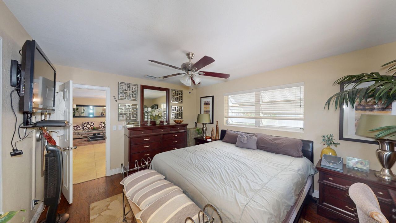 Activo con contrato: $535,000 (3 camas, 2 baños, 1804 Pies cuadrados)