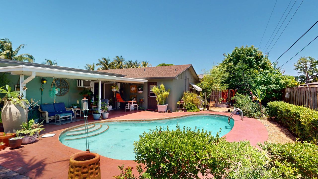 Activo con contrato: $535,000 (3 camas, 2 baños, 1804 Pies cuadrados)