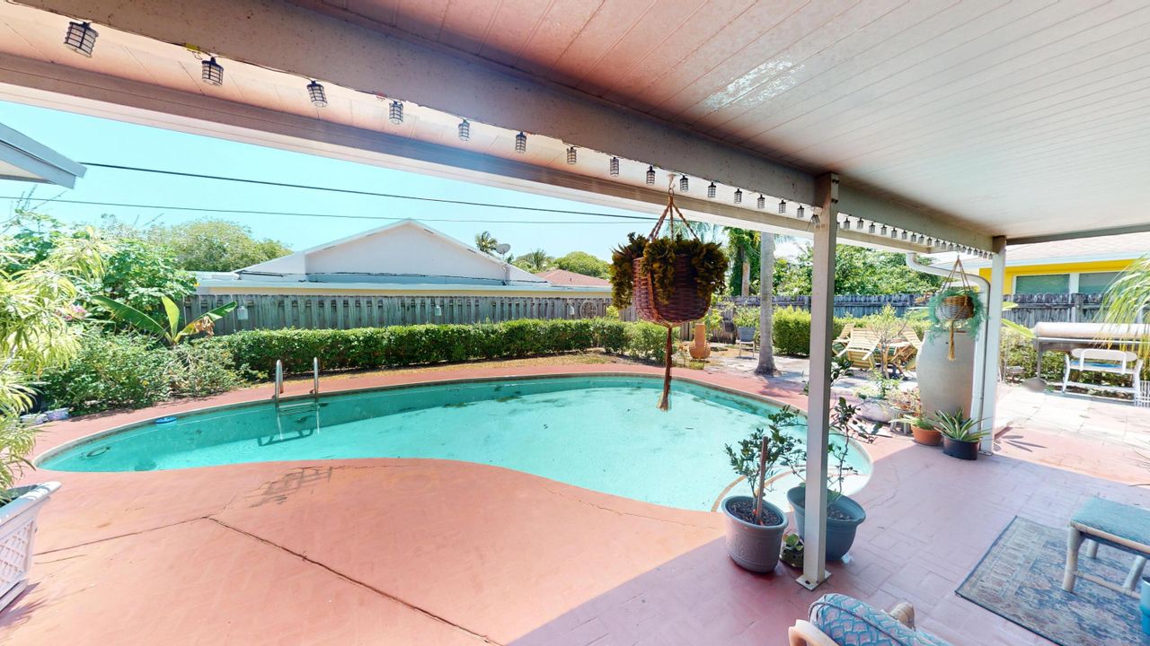 Activo con contrato: $535,000 (3 camas, 2 baños, 1804 Pies cuadrados)