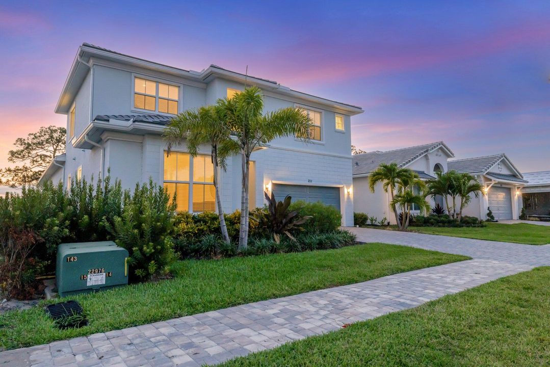 待售: $999,000 (4 贝兹, 3 浴室, 3621 平方英尺)