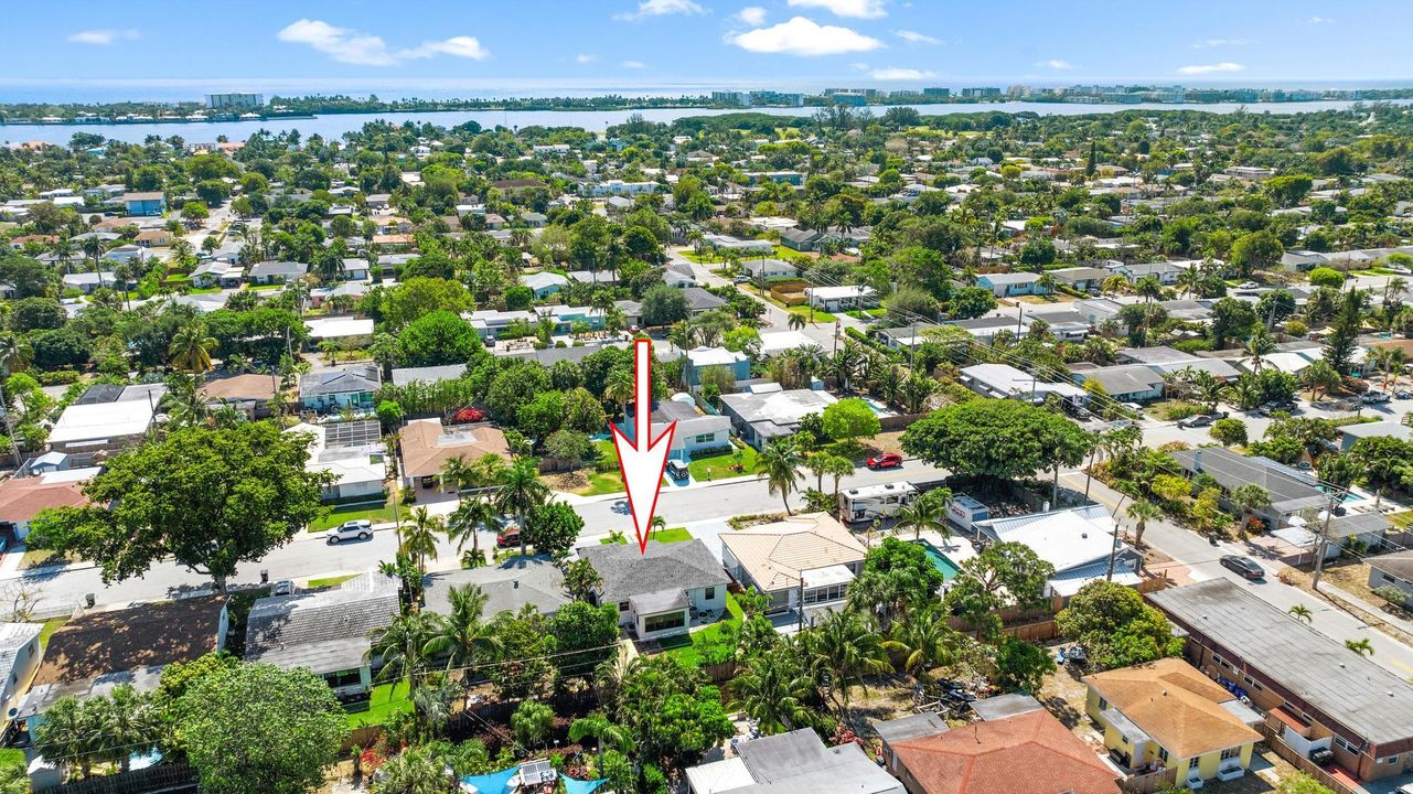 For Sale: $579,500 (2 beds, 2 baths, 1143 Square Feet)
