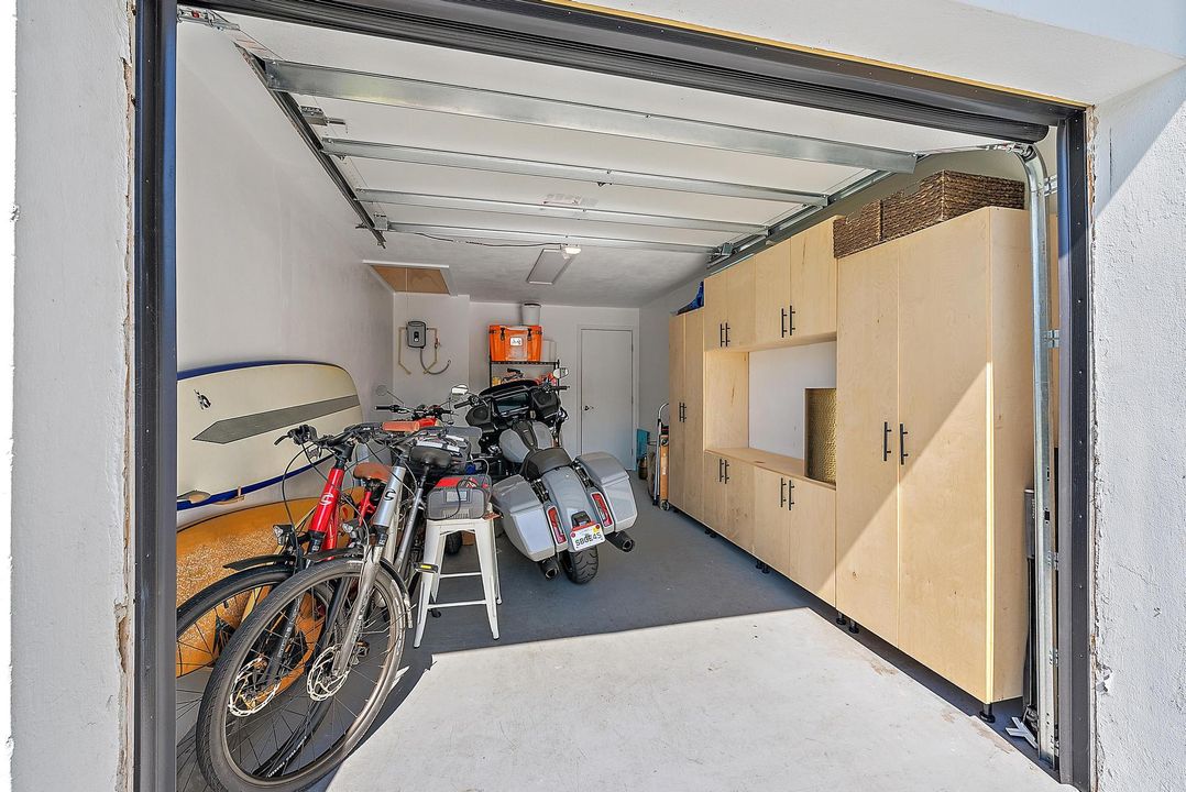 For Sale: $579,500 (2 beds, 2 baths, 1143 Square Feet)