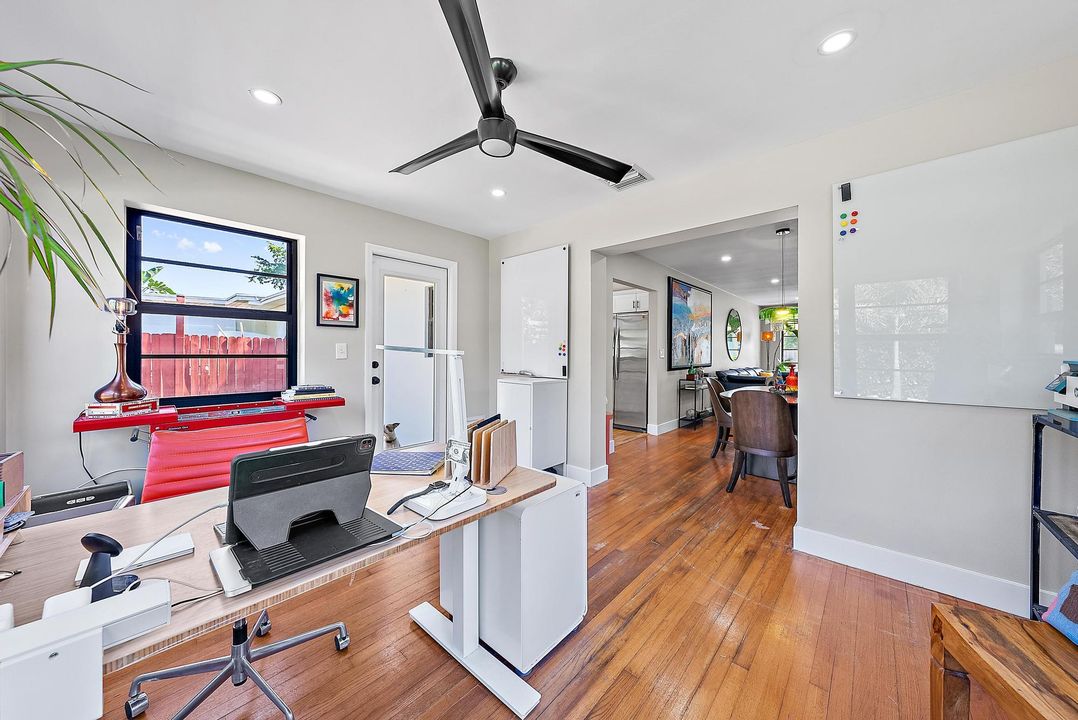 For Sale: $579,500 (2 beds, 2 baths, 1143 Square Feet)