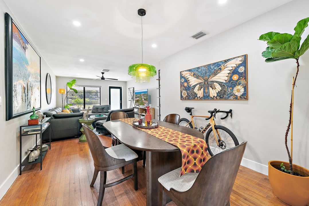 For Sale: $579,500 (2 beds, 2 baths, 1143 Square Feet)