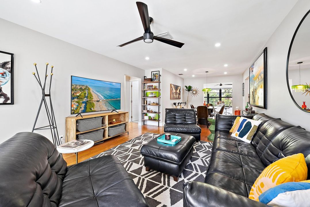 For Sale: $579,500 (2 beds, 2 baths, 1143 Square Feet)