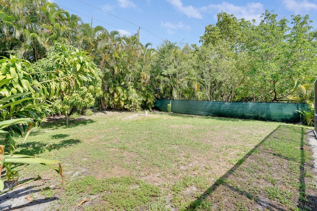 合同活跃: $3,900 (3 贝兹, 2 浴室, 1878 平方英尺)