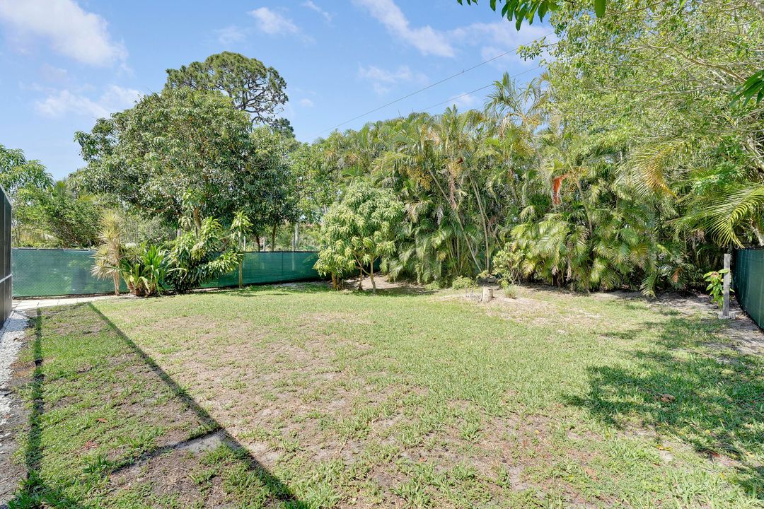 合同活跃: $3,900 (3 贝兹, 2 浴室, 1878 平方英尺)