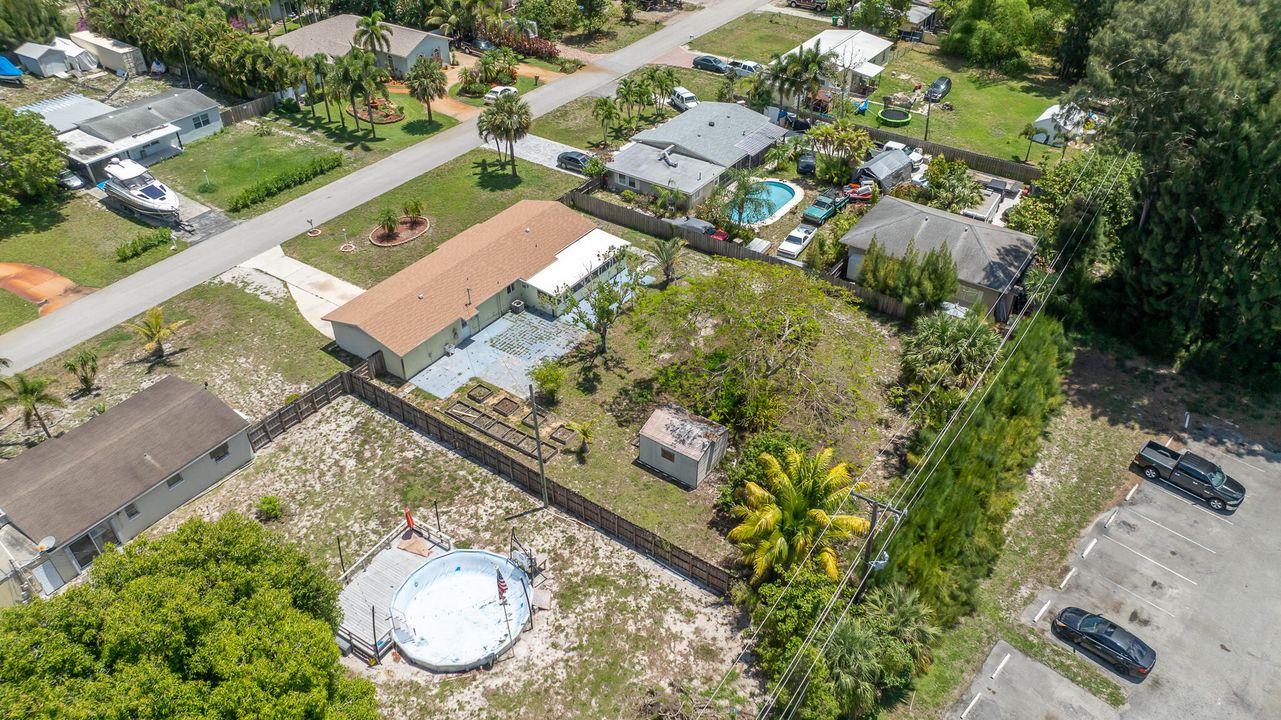 For Sale: $610,000 (4 beds, 3 baths, 1736 Square Feet)