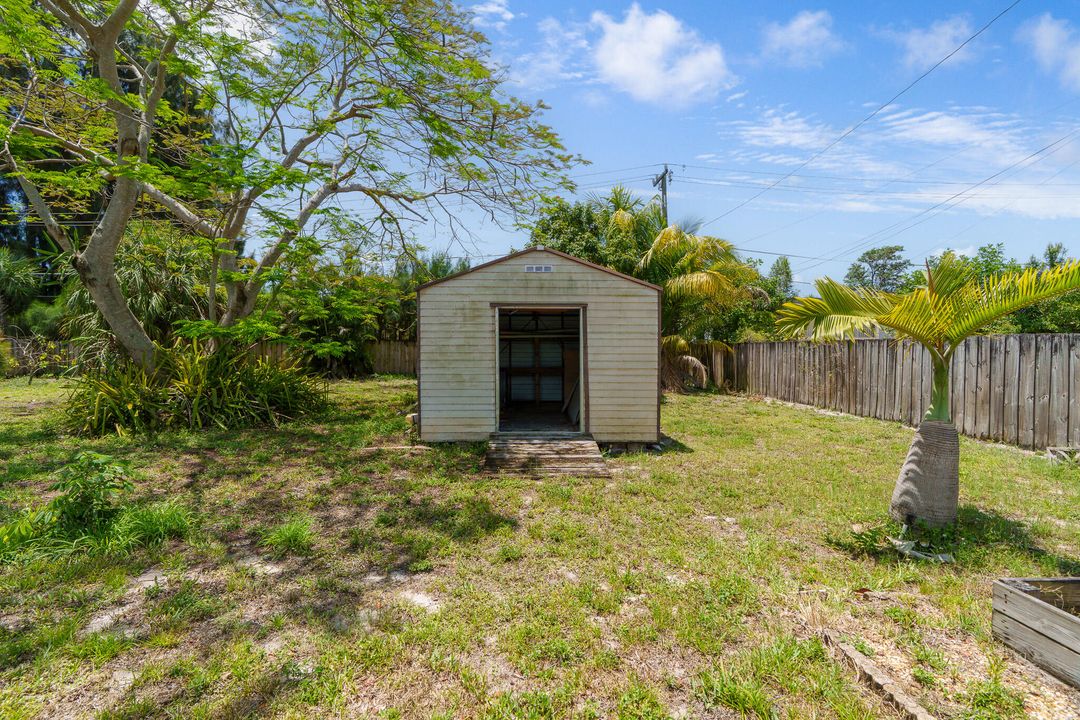 For Sale: $610,000 (4 beds, 3 baths, 1736 Square Feet)