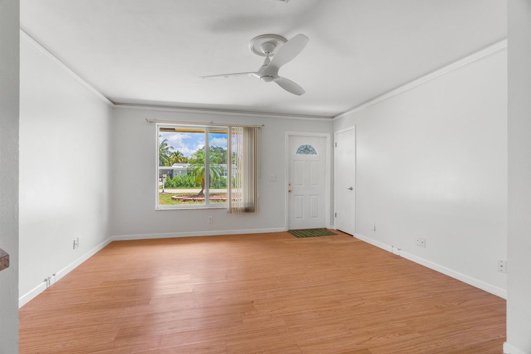 For Sale: $610,000 (4 beds, 3 baths, 1736 Square Feet)