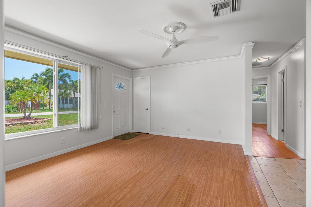 For Sale: $610,000 (4 beds, 3 baths, 1736 Square Feet)
