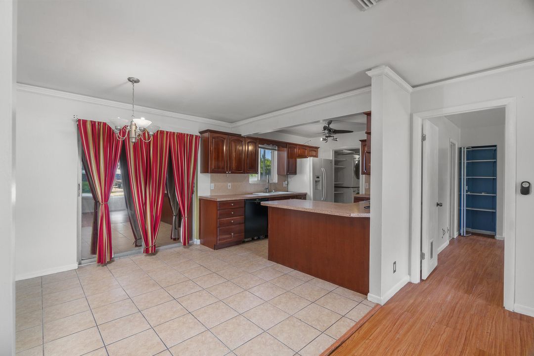 For Sale: $610,000 (4 beds, 3 baths, 1736 Square Feet)