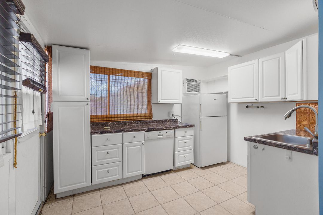 For Sale: $610,000 (4 beds, 3 baths, 1736 Square Feet)