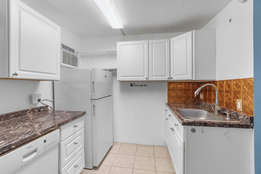 For Sale: $610,000 (4 beds, 3 baths, 1736 Square Feet)