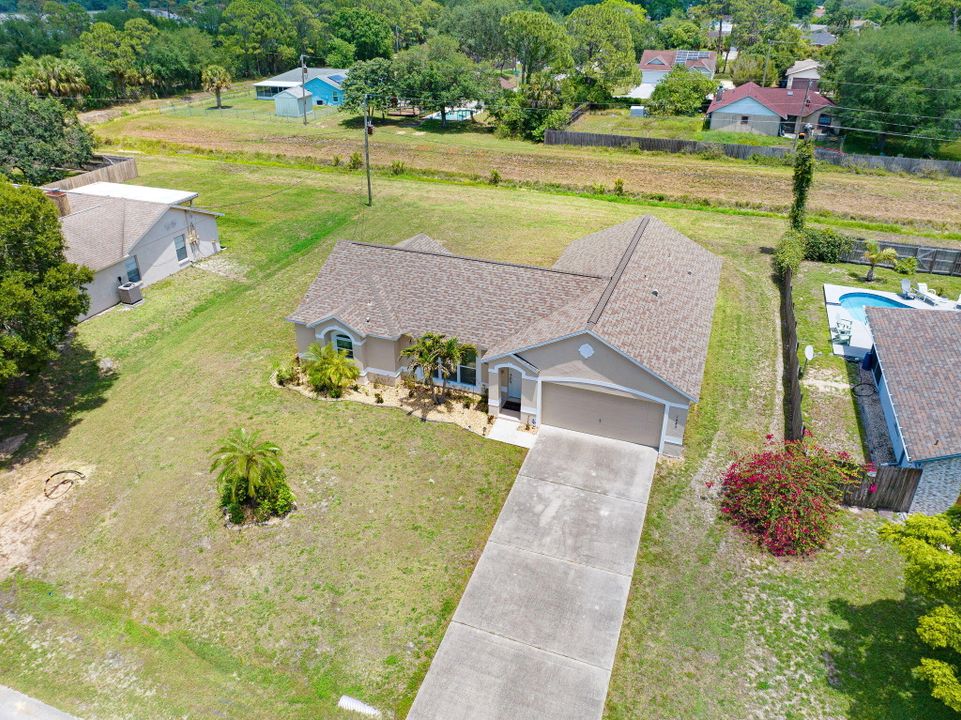 На продажу: $325,000 (3 спален, 2 ванн, 1747 Квадратных фут)