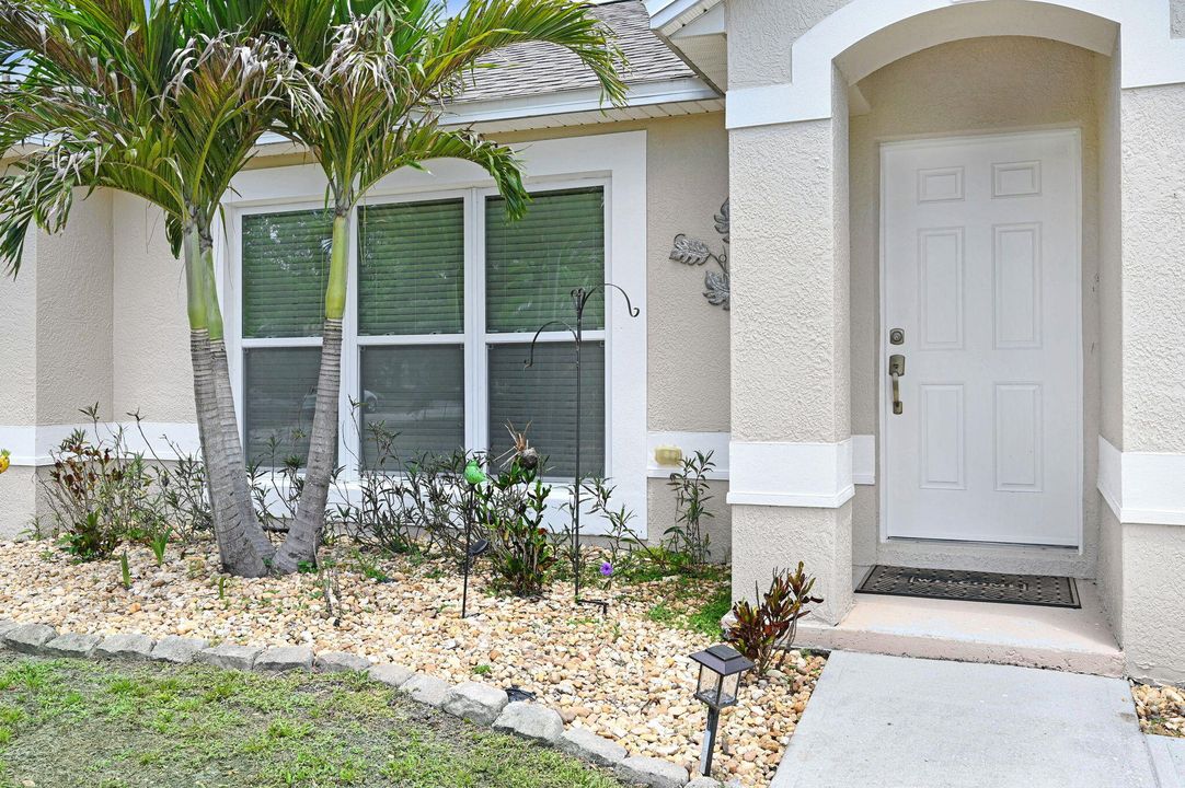 На продажу: $325,000 (3 спален, 2 ванн, 1747 Квадратных фут)