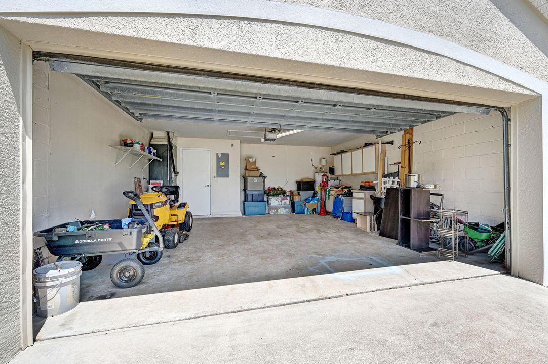 На продажу: $325,000 (3 спален, 2 ванн, 1747 Квадратных фут)