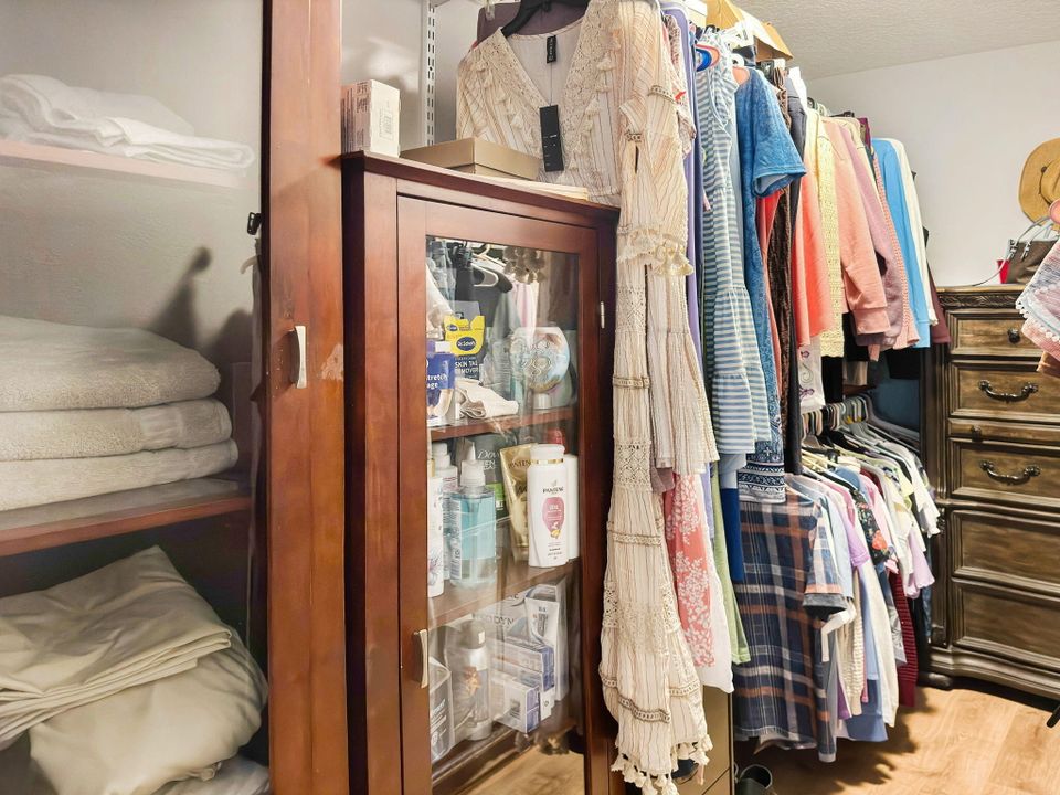 На продажу: $325,000 (3 спален, 2 ванн, 1747 Квадратных фут)