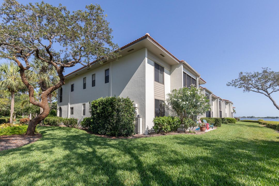 Active With Contract: $379,000 (3 beds, 2 baths, 1892 Square Feet)